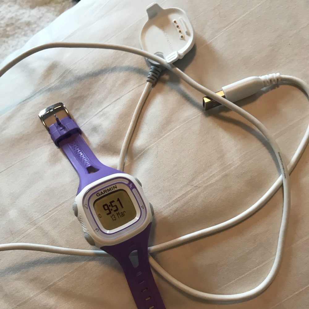 Garmin forerunner 10 watch purple